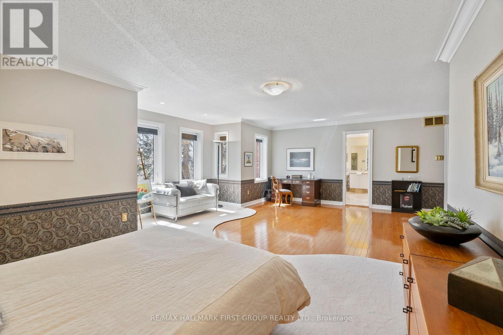 39 KENNETT DRIVE - 32