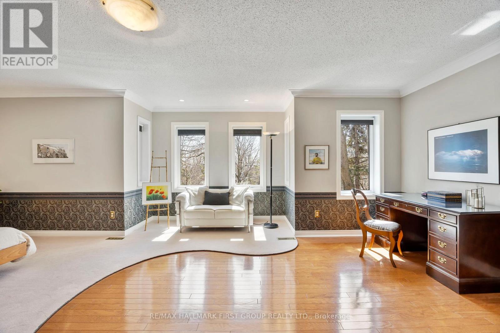 39 KENNETT DRIVE - 34