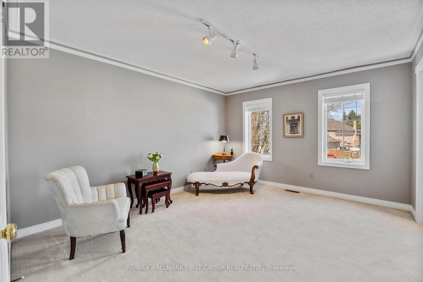 39 KENNETT DRIVE - 40