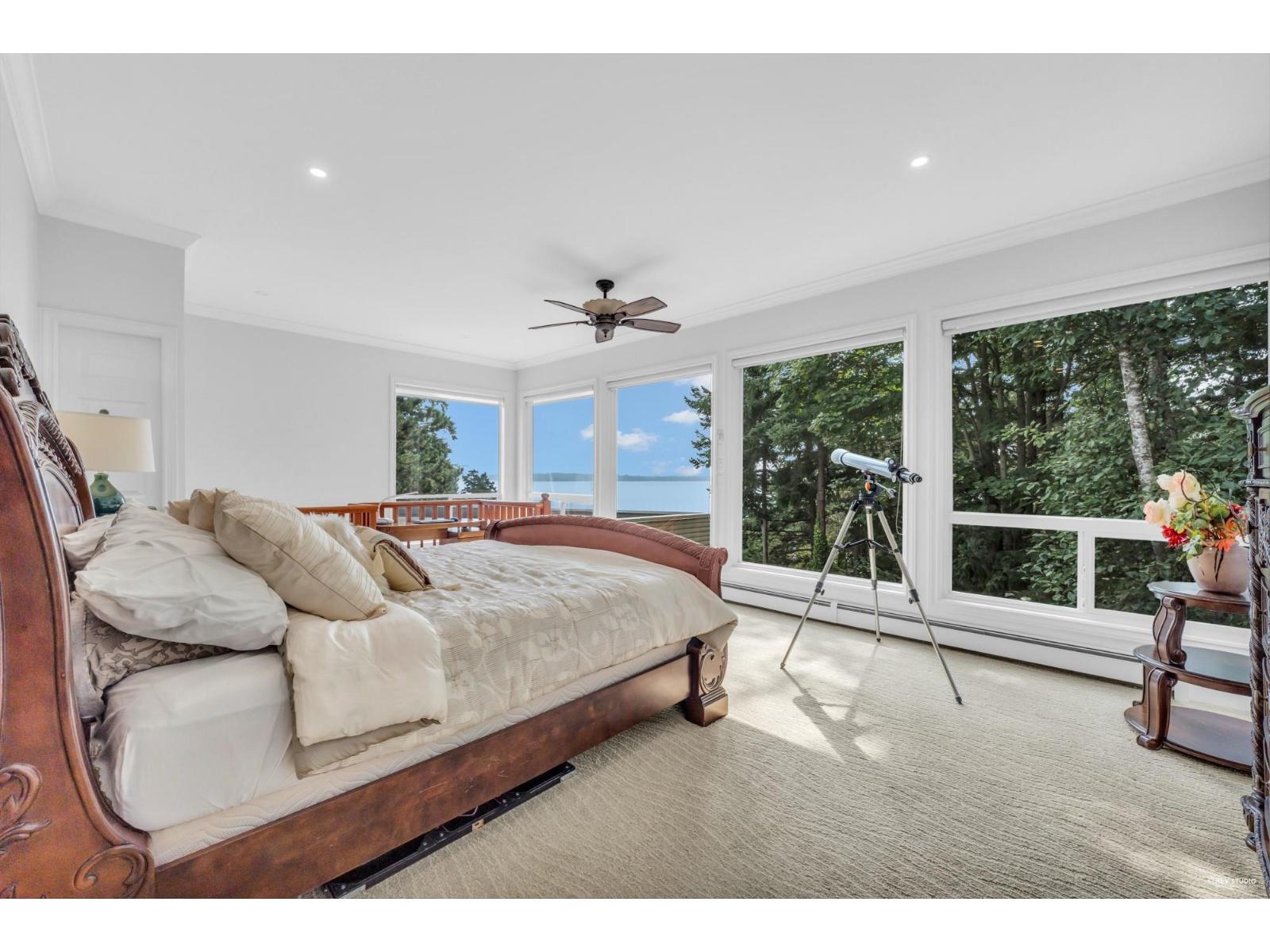 14104 MARINE DRIVE, White Rock