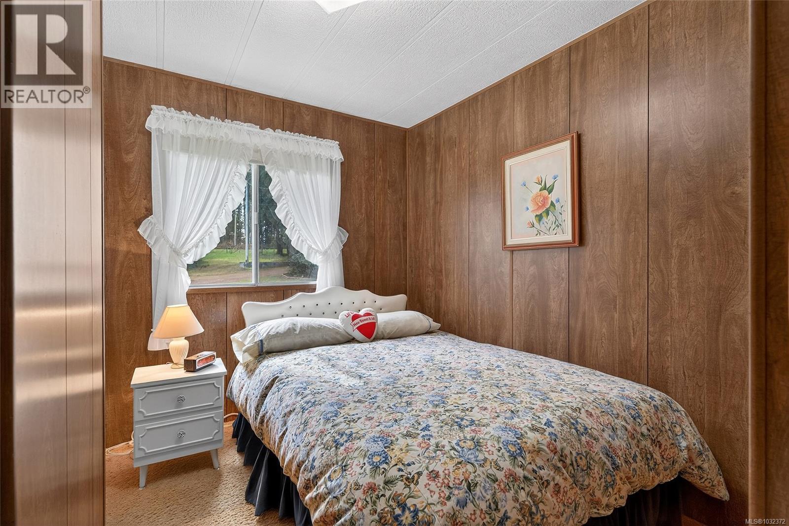 305 ALLSBROOK RD - 25