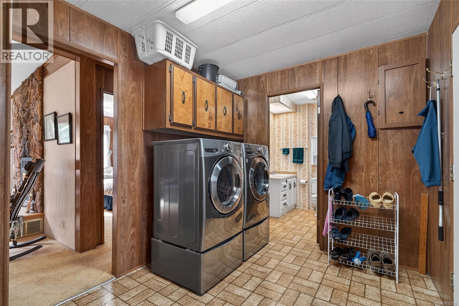 305 ALLSBROOK RD - 28