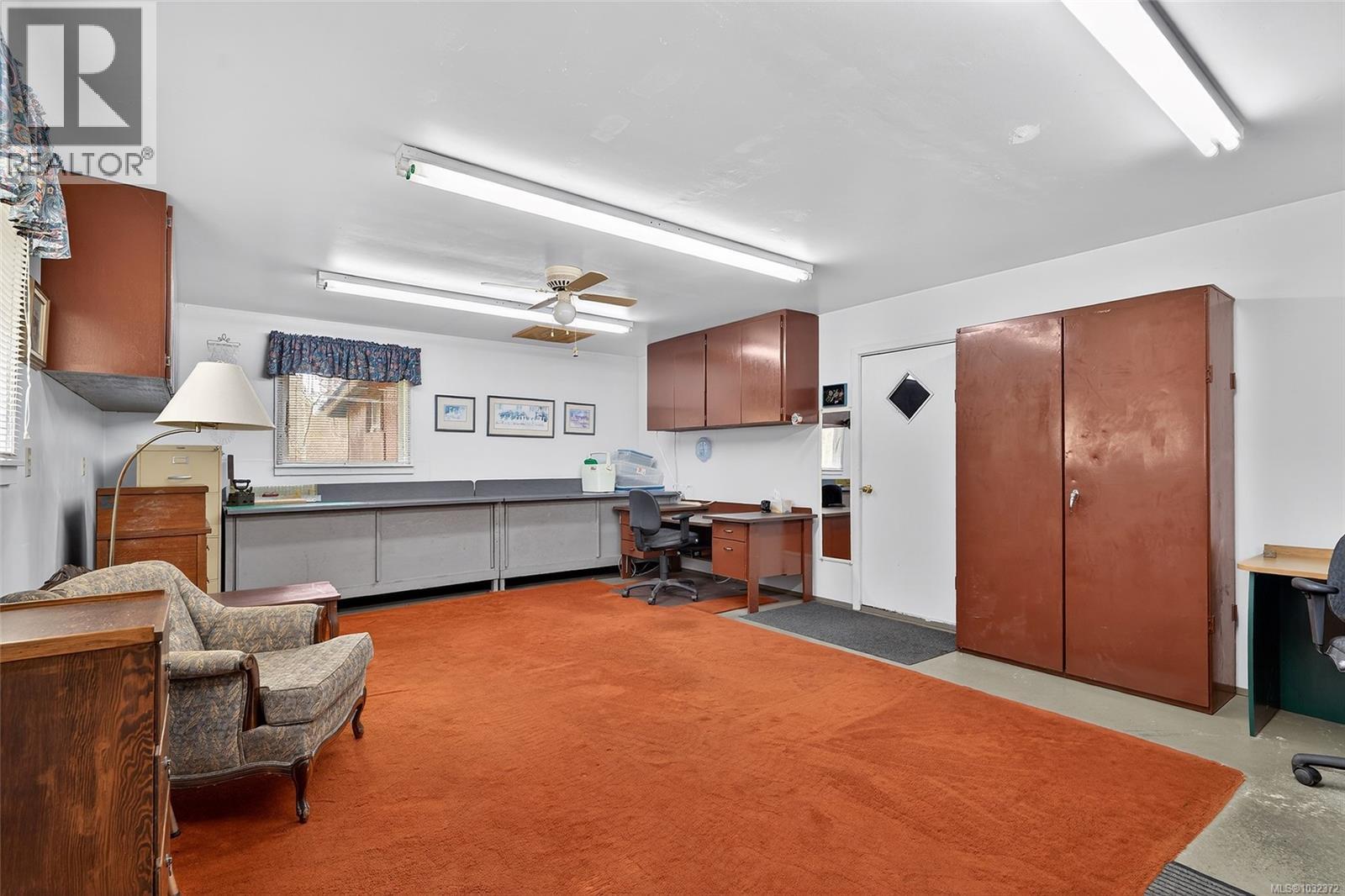 305 ALLSBROOK RD - 31