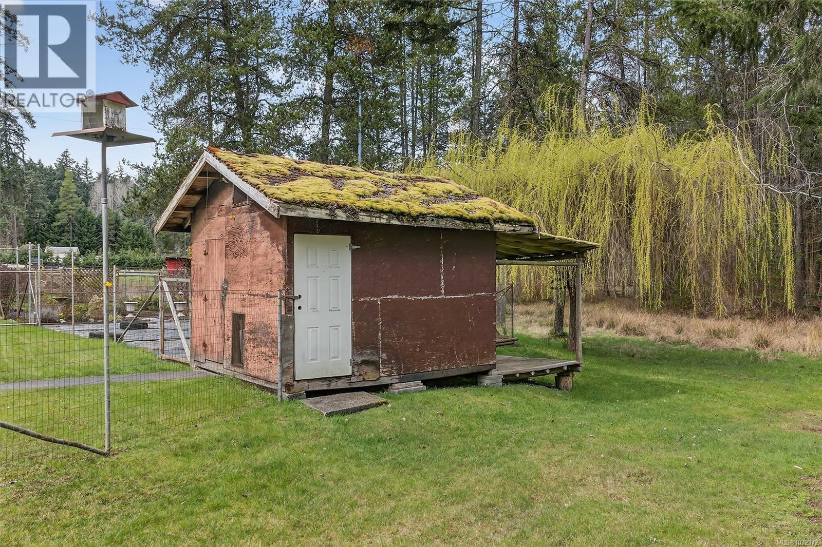 305 ALLSBROOK RD - 40