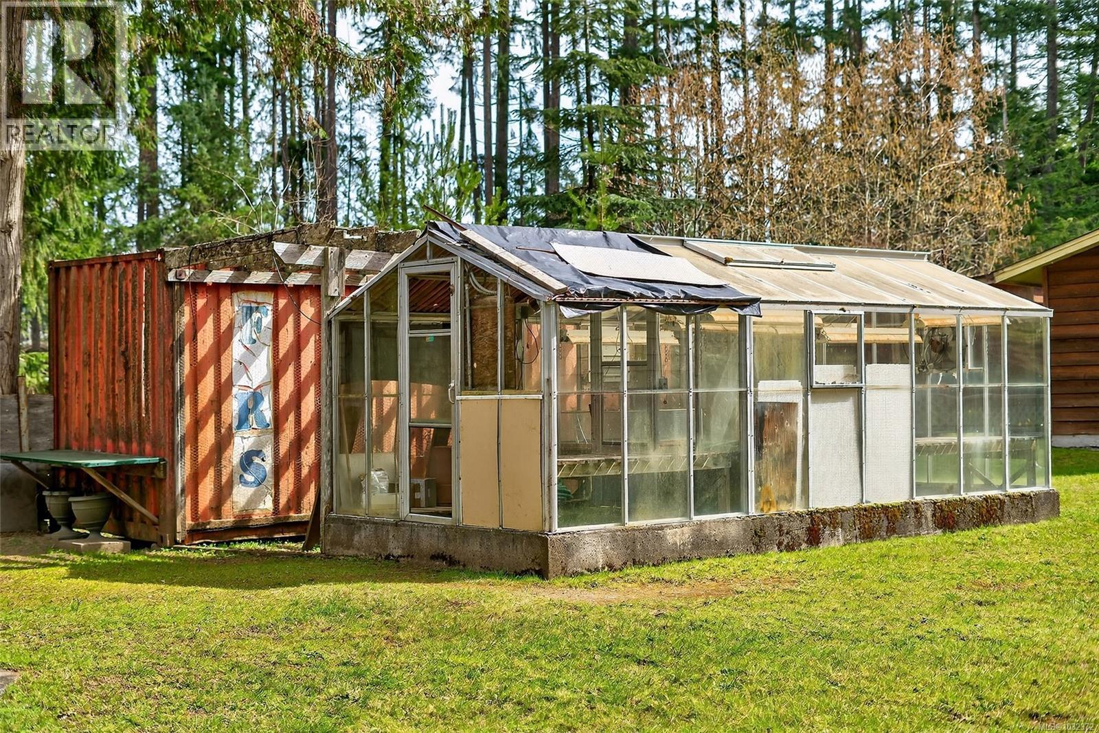 305 ALLSBROOK RD - 42