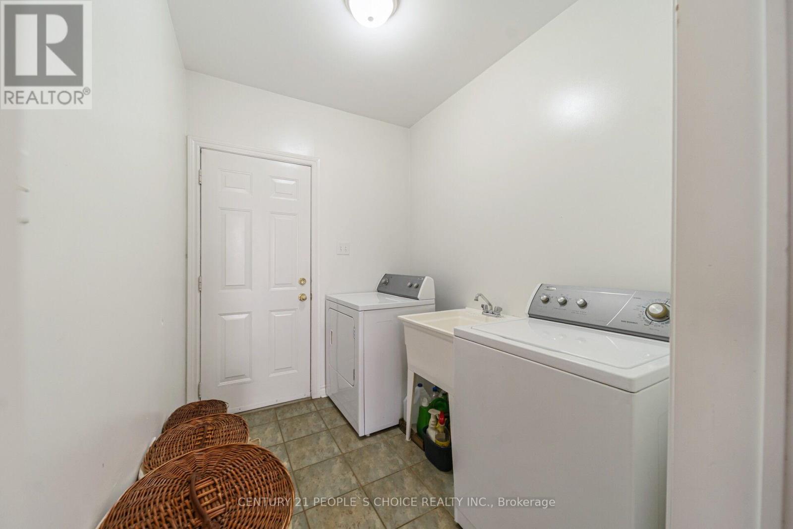 7107 APPLETREE LANE - 23