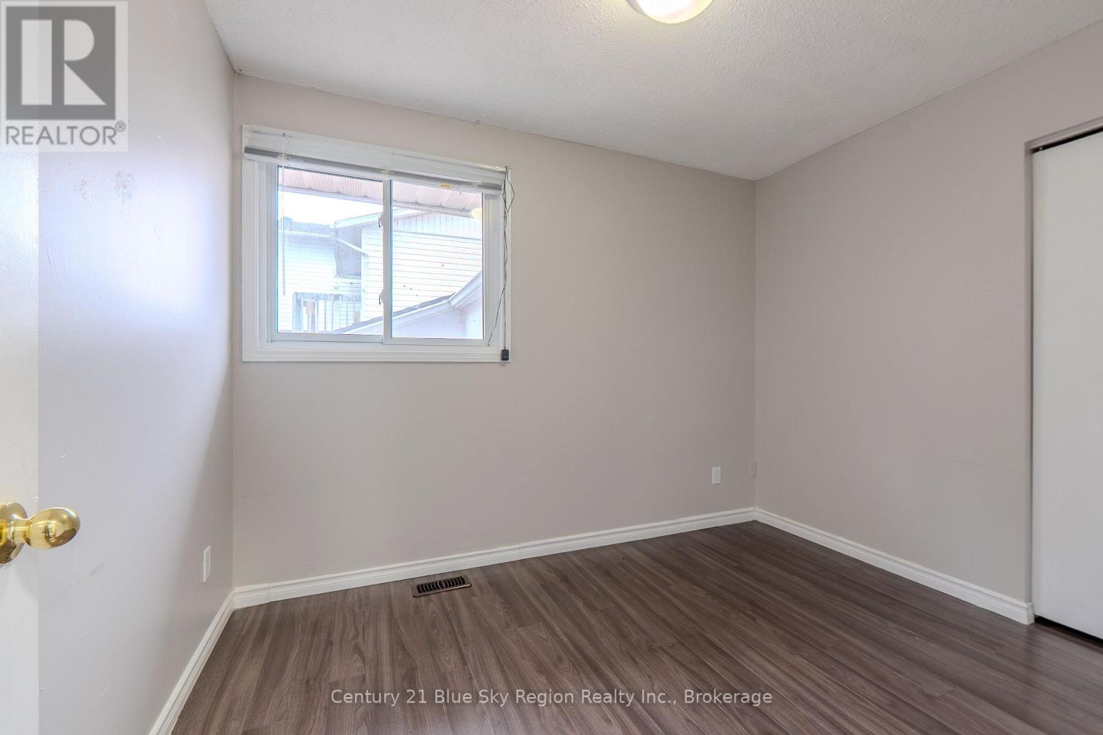 862 LAKESHORE DRIVE — photo 27