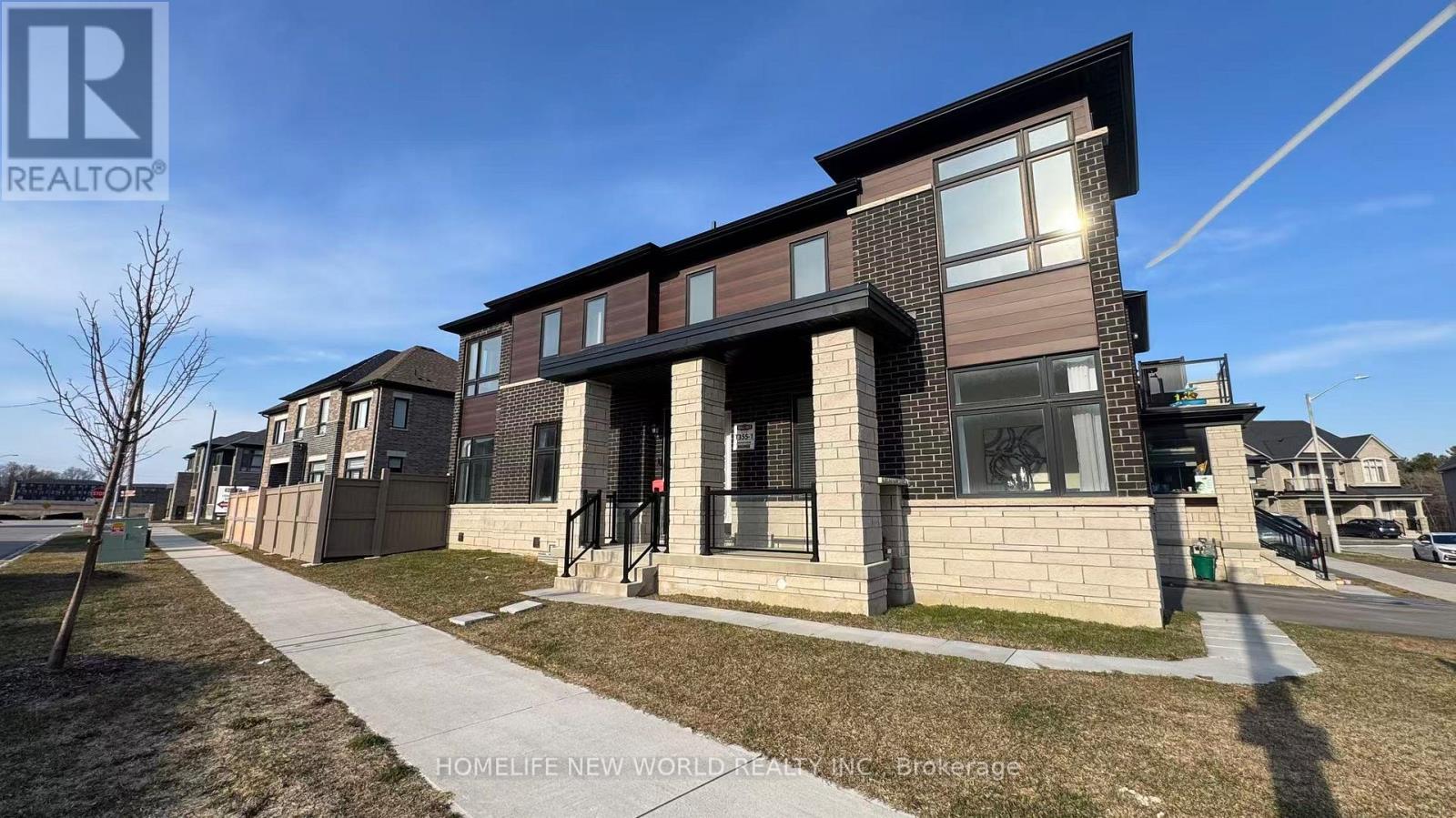 2 HERCULES CLUB DRIVE