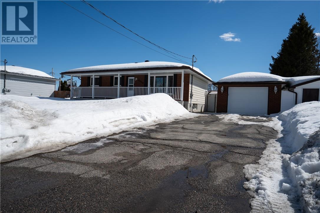 4468 Hamilton Crescent