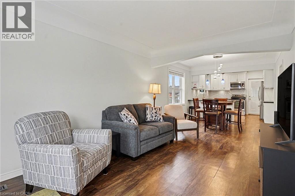 53 BELL Avenue, Hamilton, Ontario L8K3E2 - Photo 5