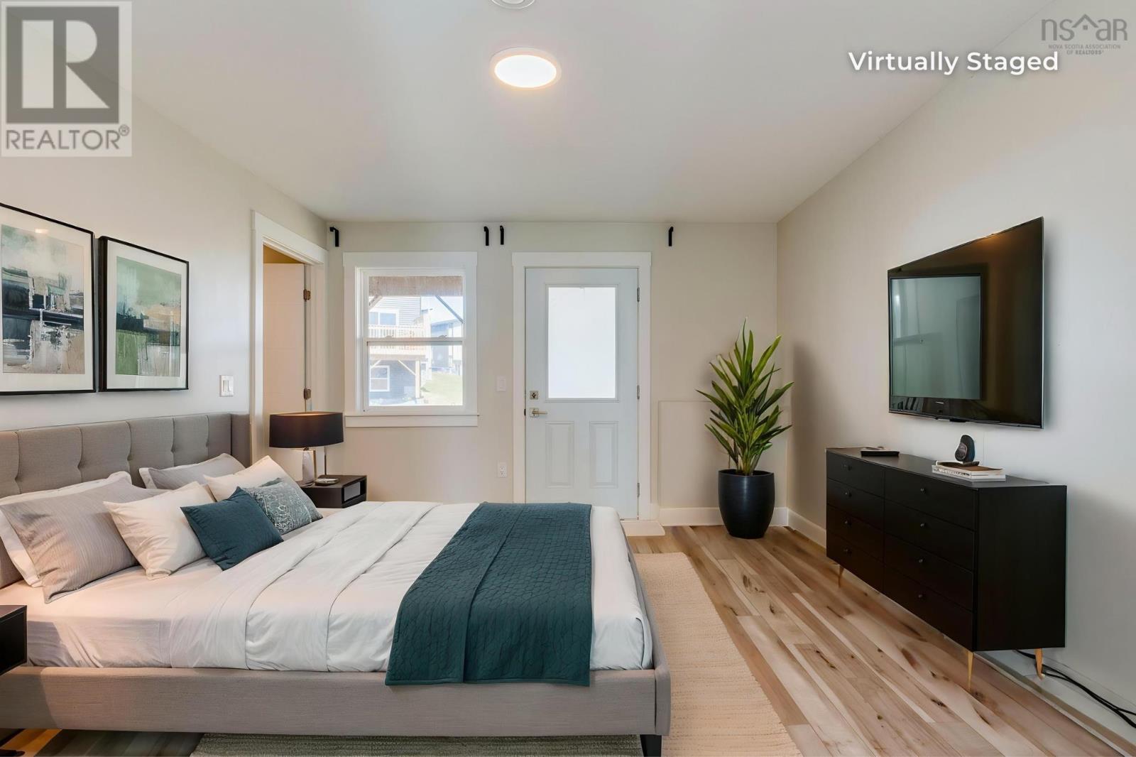 Property 33 of 50 of 34 Grosse Street