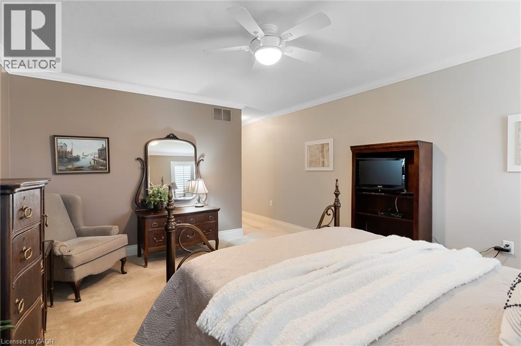 228 GLENARIFF DRIVE - 26