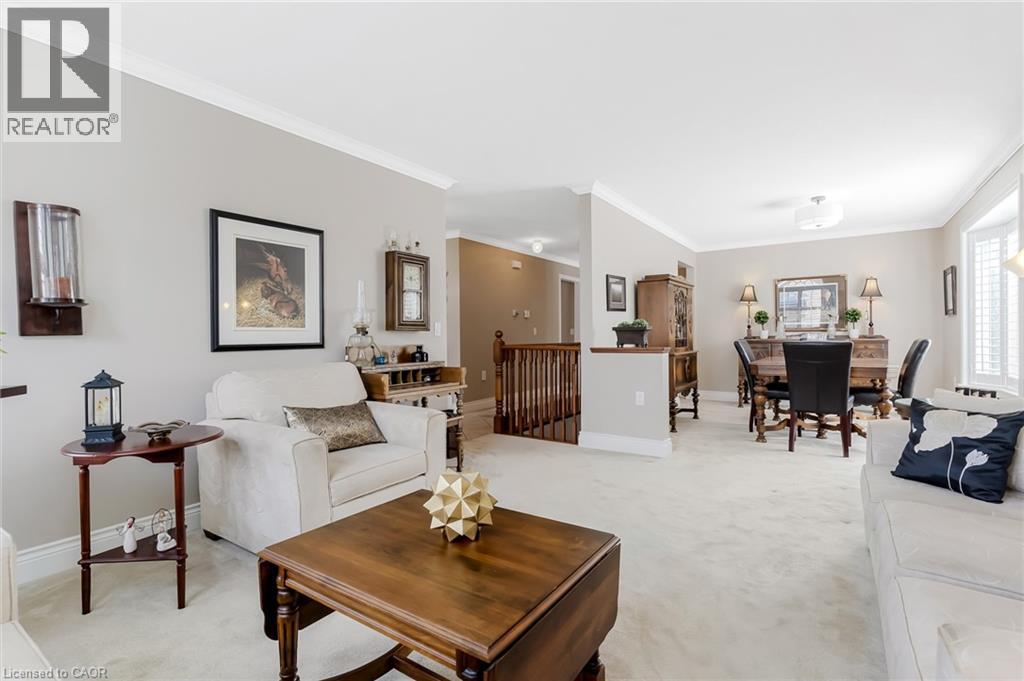 228 GLENARIFF DRIVE - 7