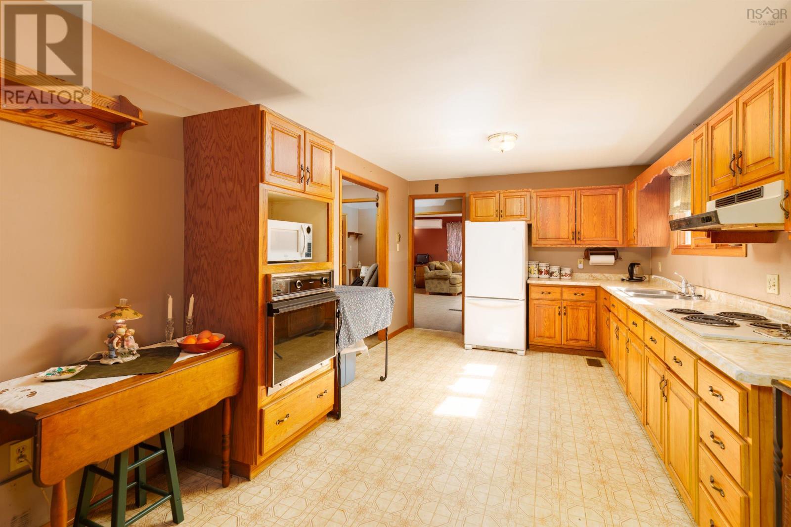 Property 36 of 43 of 1223 Northfield Road