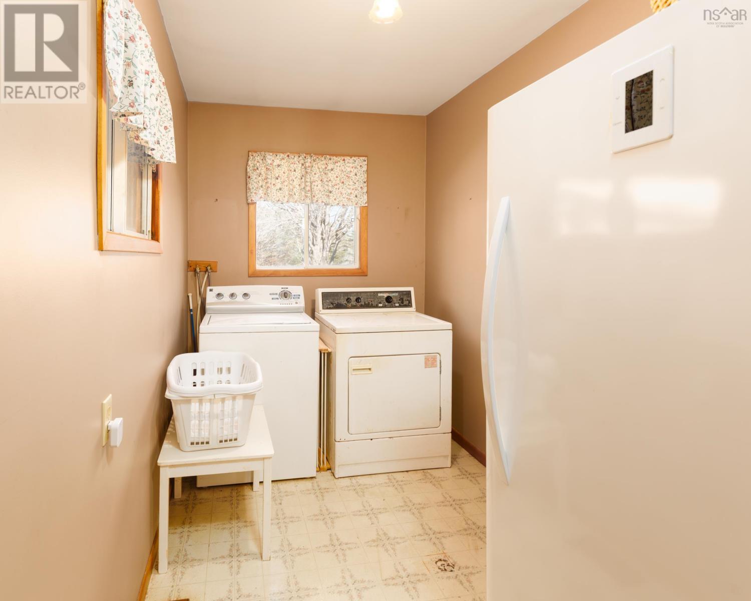 Property 22 of 43 of 1223 Northfield Road