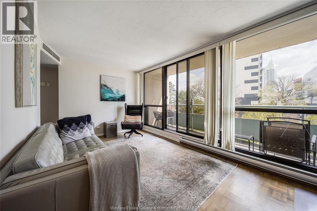 #312 111 RIVERSIDE DRIVE - 11