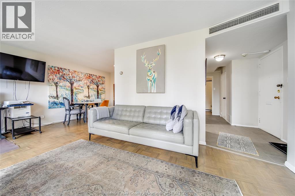 #312 111 RIVERSIDE DRIVE - 8