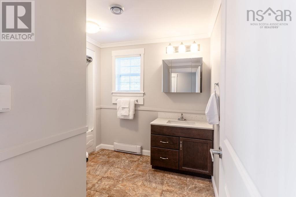 Property 3 of 37 of 303 Ioney Hill