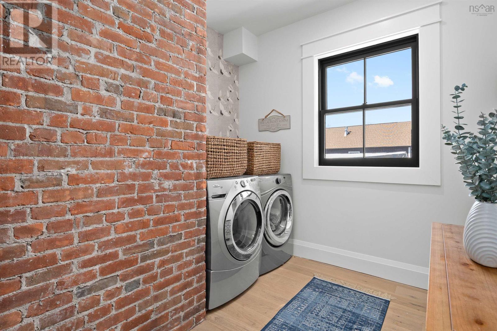 Property 38 of 50 of 785 Young Avenue