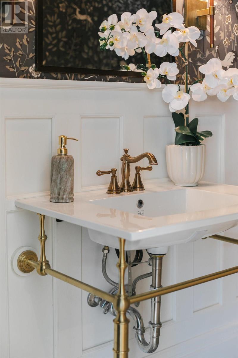 Property 10 of 50 of 785 Young Avenue