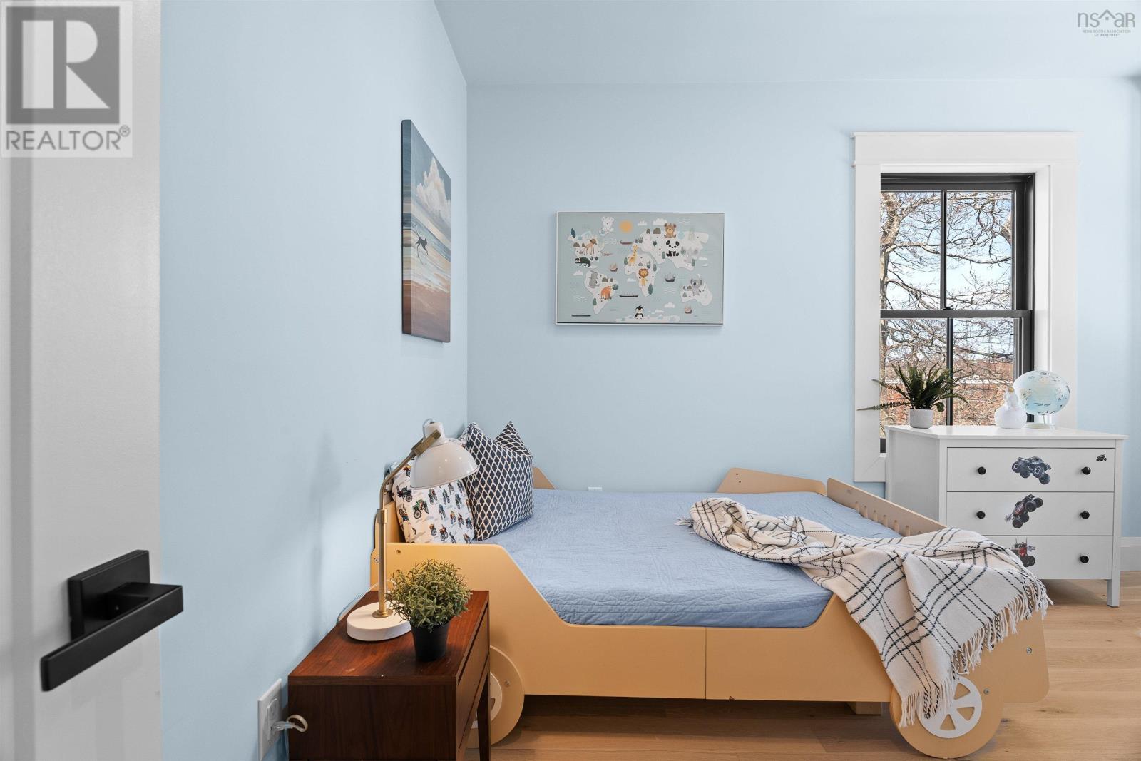 Property 31 of 50 of 785 Young Avenue