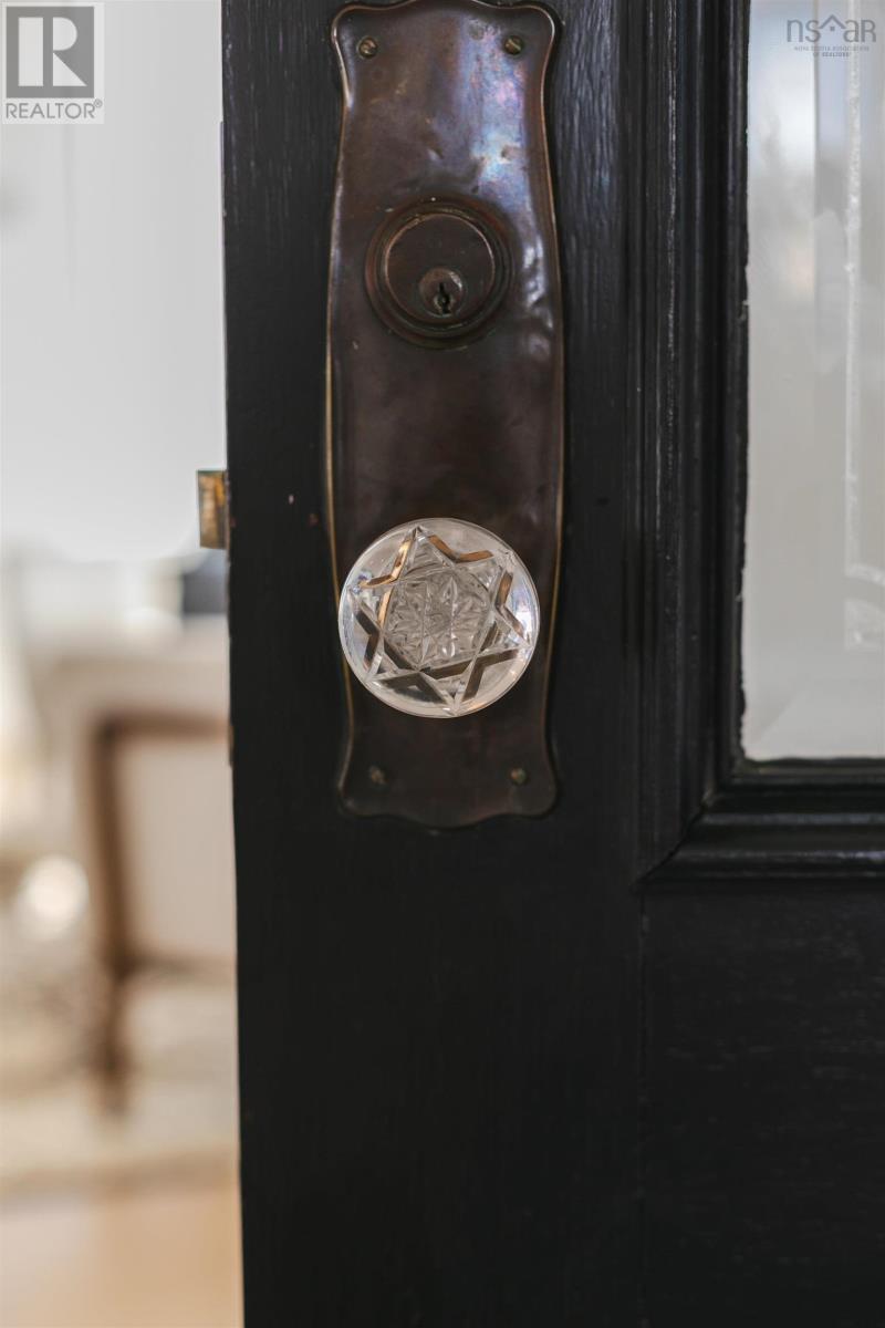 Property 29 of 50 of 785 Young Avenue