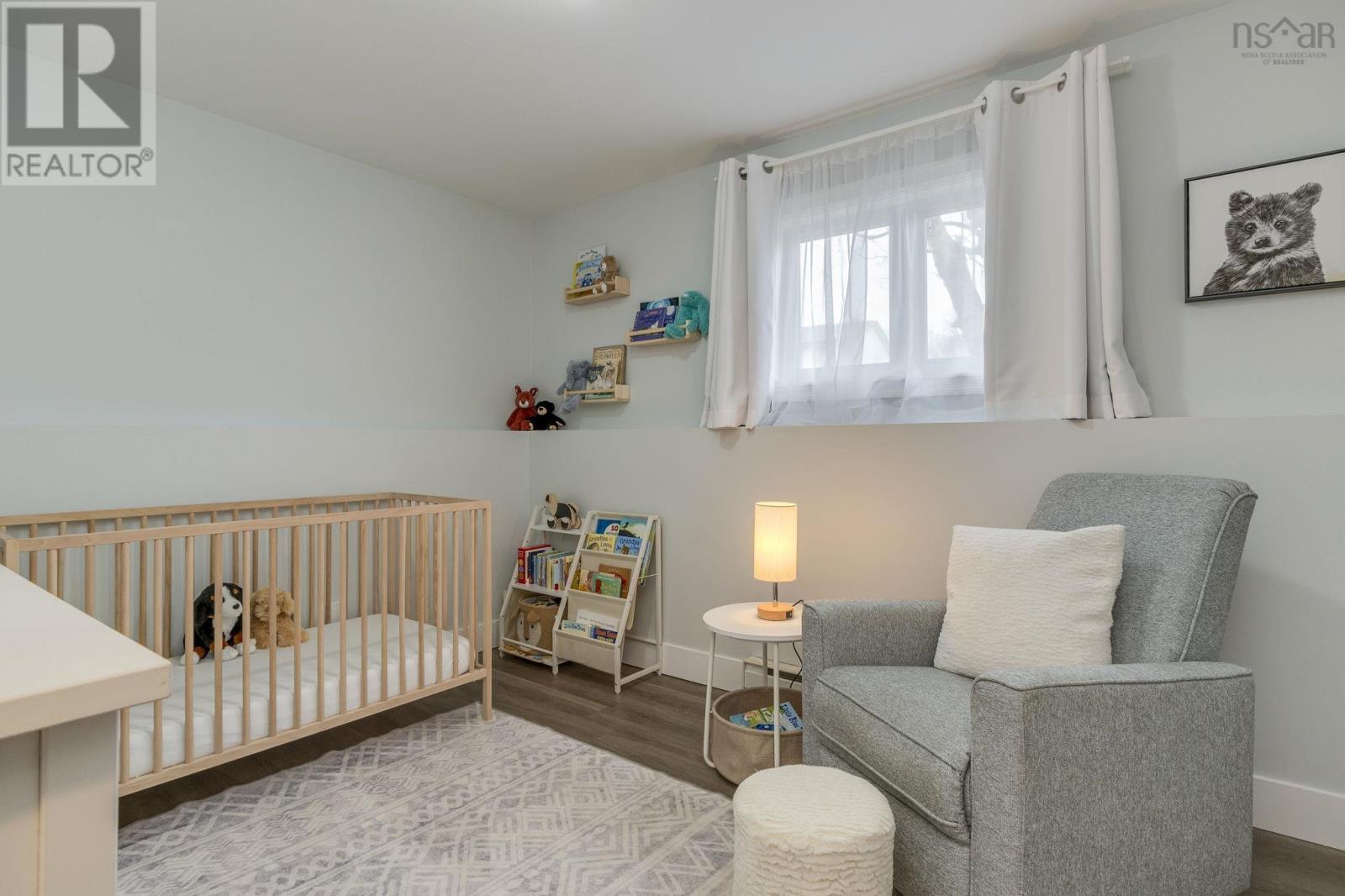 Property 6 of 42 of 82 Governors Lake Drive