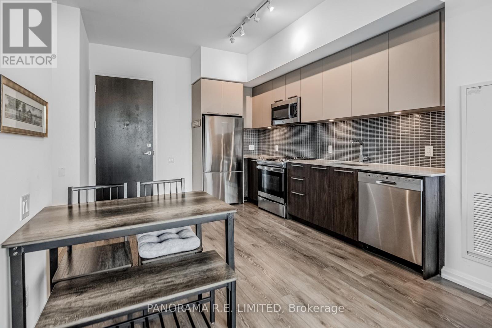 #802 4208 DUNDAS STREET W - 3