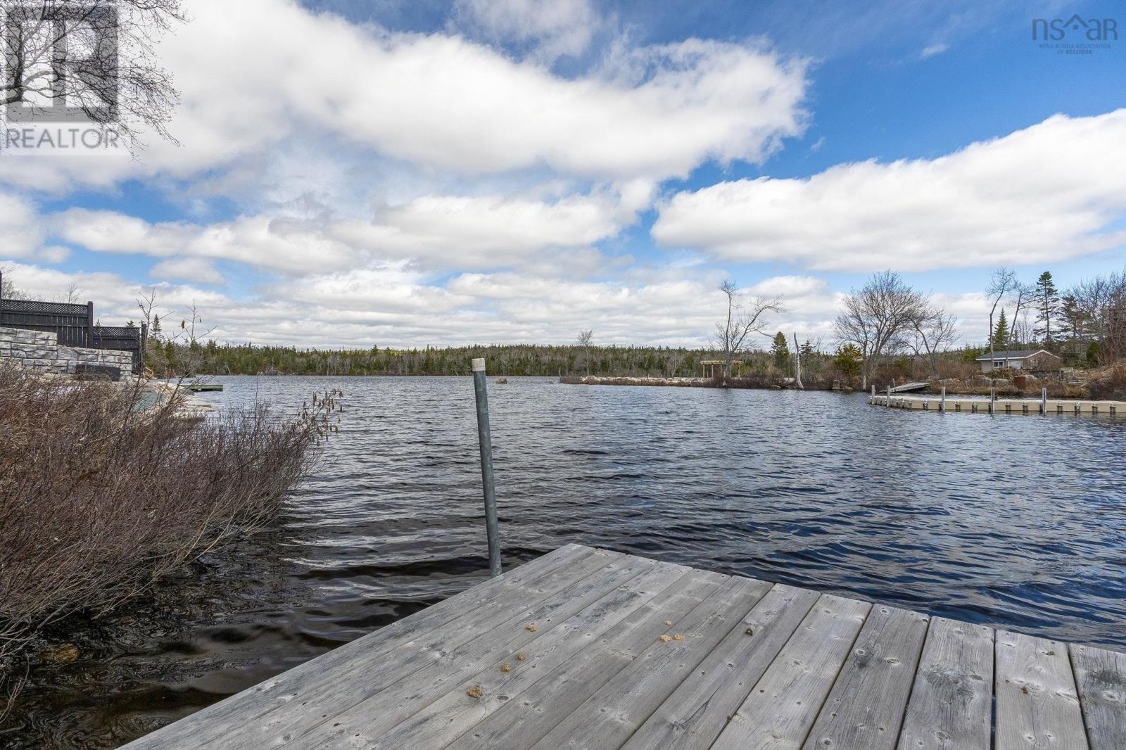 Property 24 of 42 of 82 Governors Lake Drive