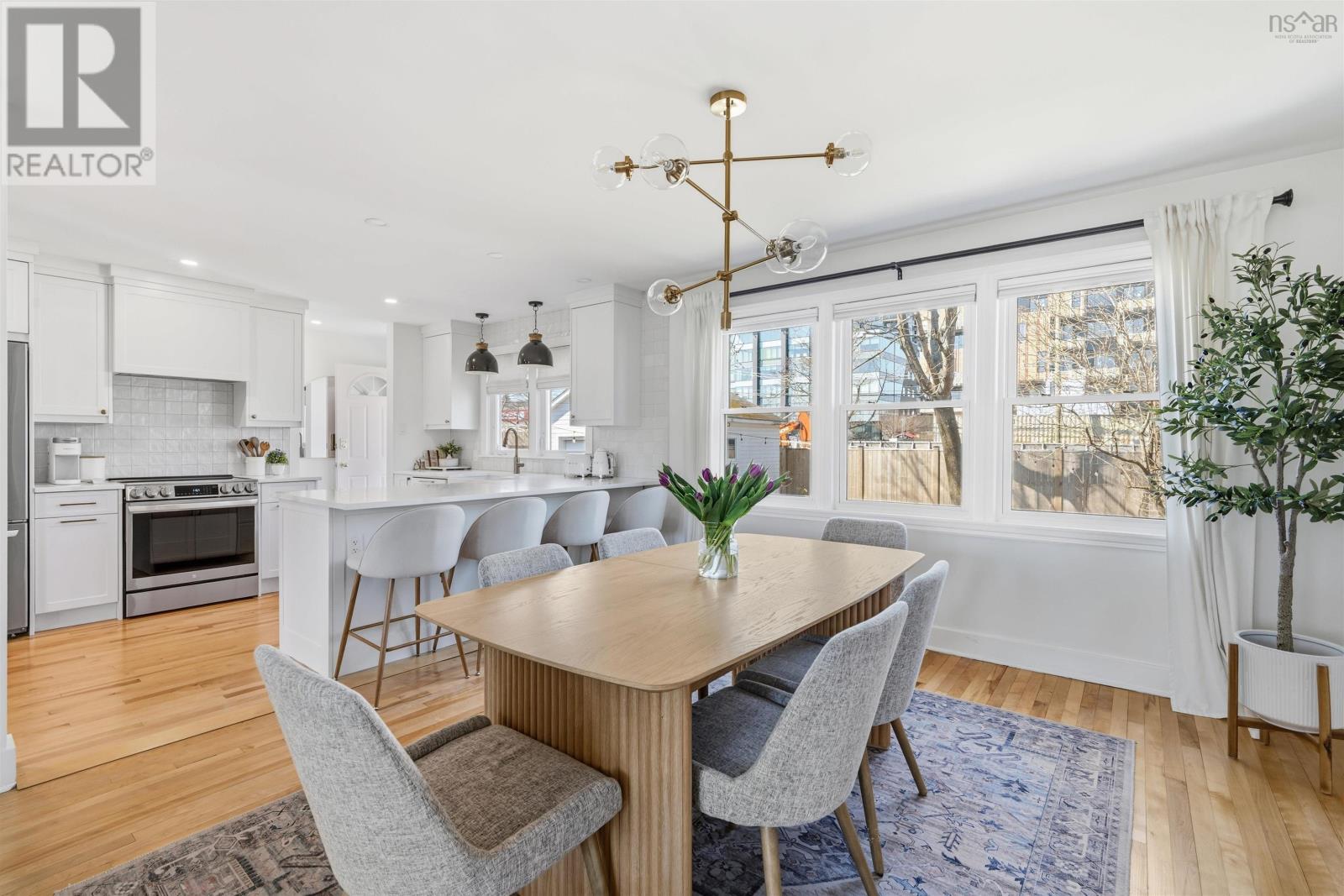 Property 27 of 30 of 3470 Rowe Avenue