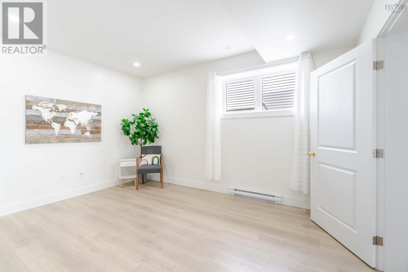 Property 7 of 48 of 92 Puncheon Way