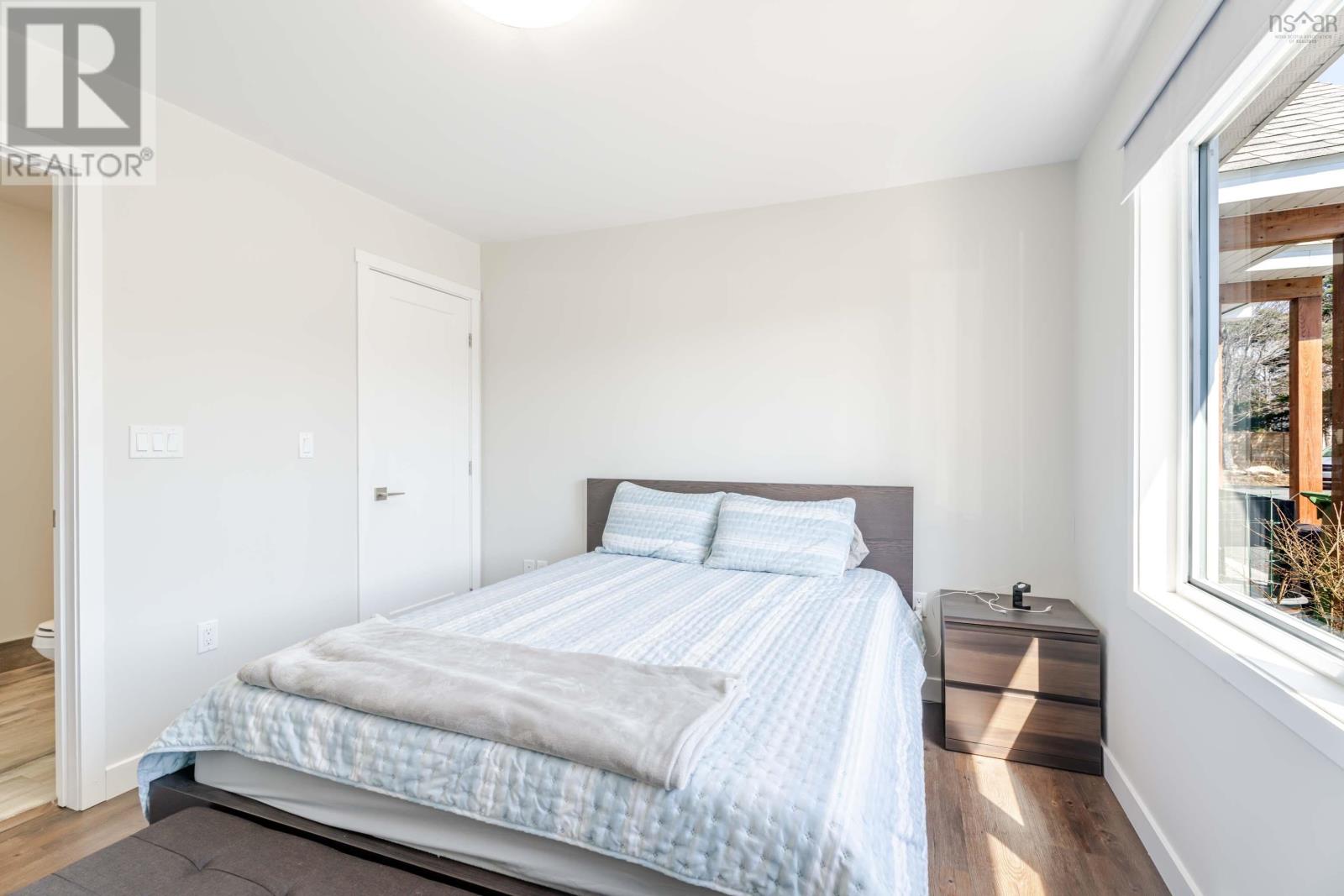 Property 35 of 37 of 6-18 Ariss Gate