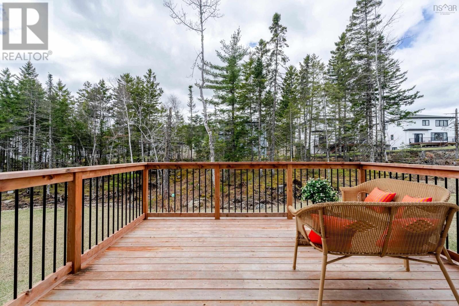 Property 6 of 48 of 92 Puncheon Way