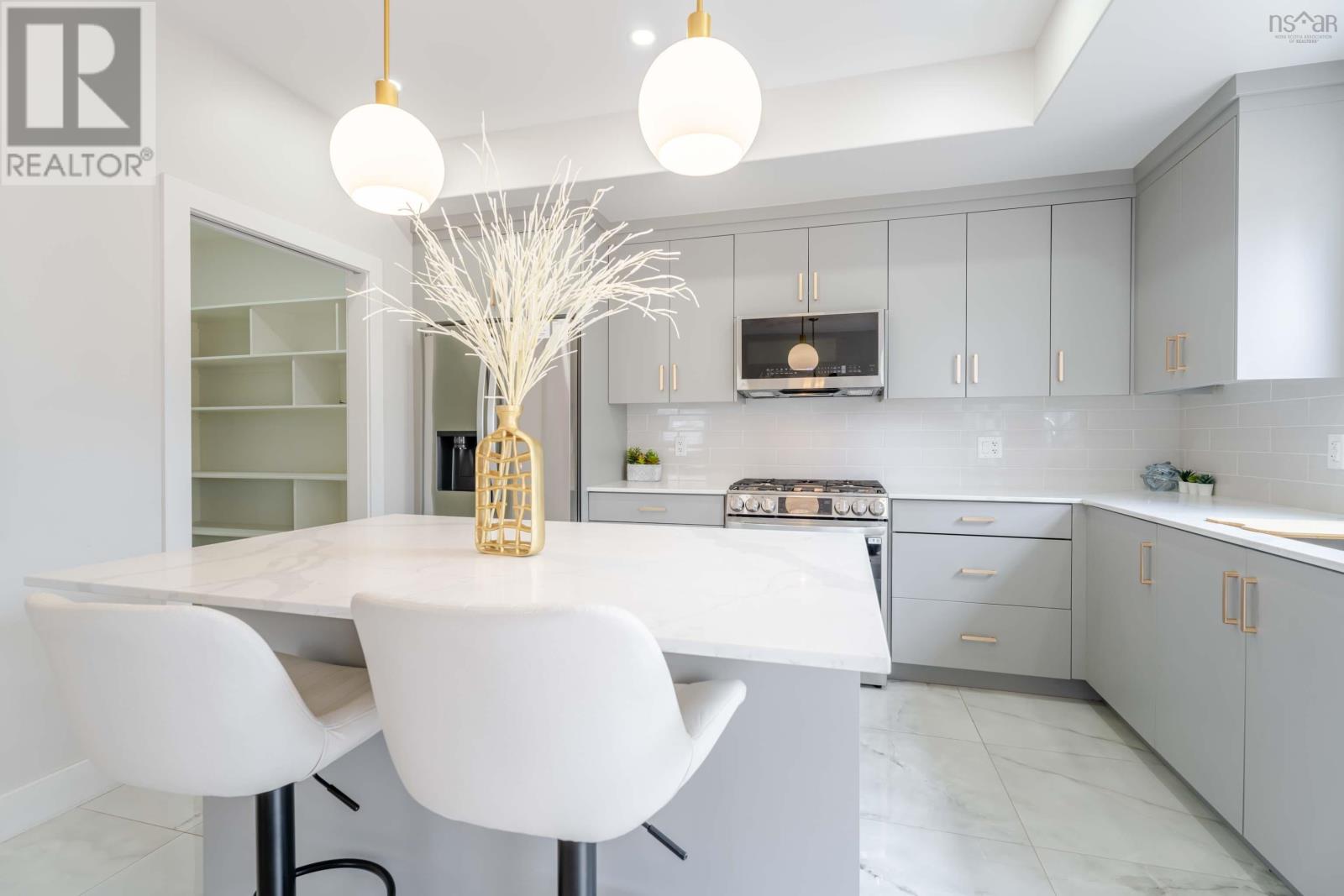 Property 33 of 48 of 92 Puncheon Way