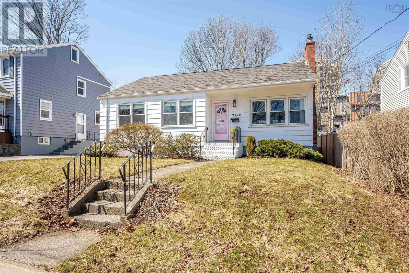 Property 29 of 30 of 3470 Rowe Avenue