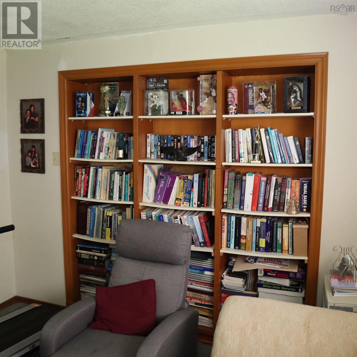 Property 43 of 49 of 723 Waverley Road