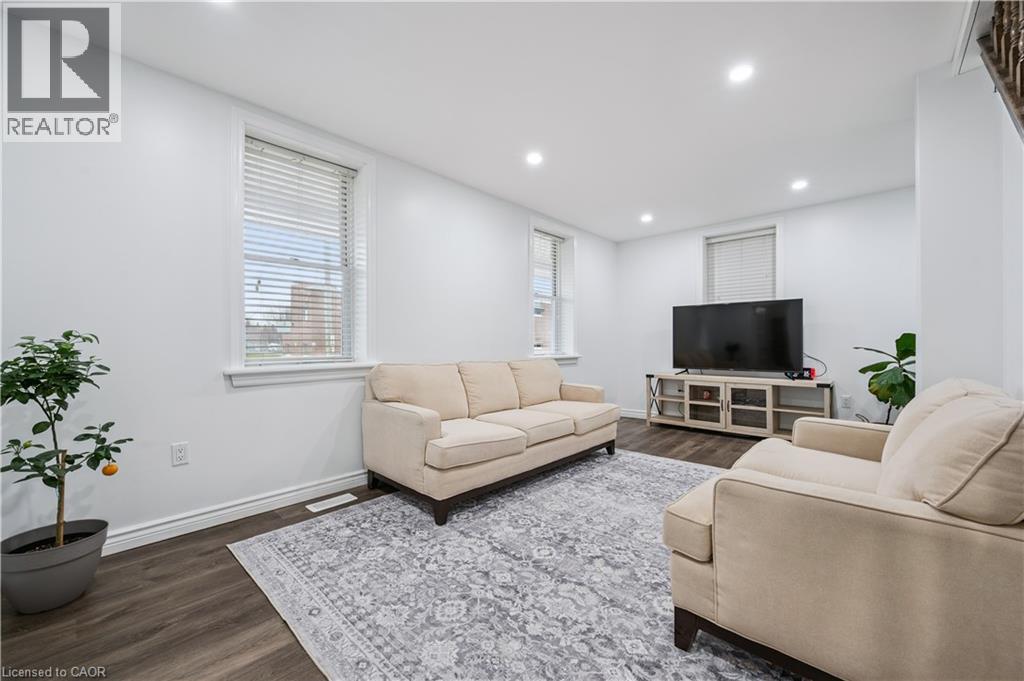 22 CHARLES STREET - 7