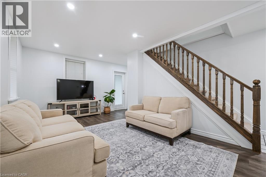22 CHARLES STREET - 8