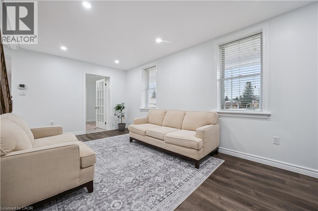 22 CHARLES STREET - 9