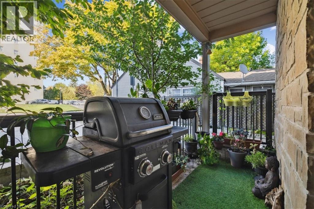 #102 70 STEWART STREET - 3