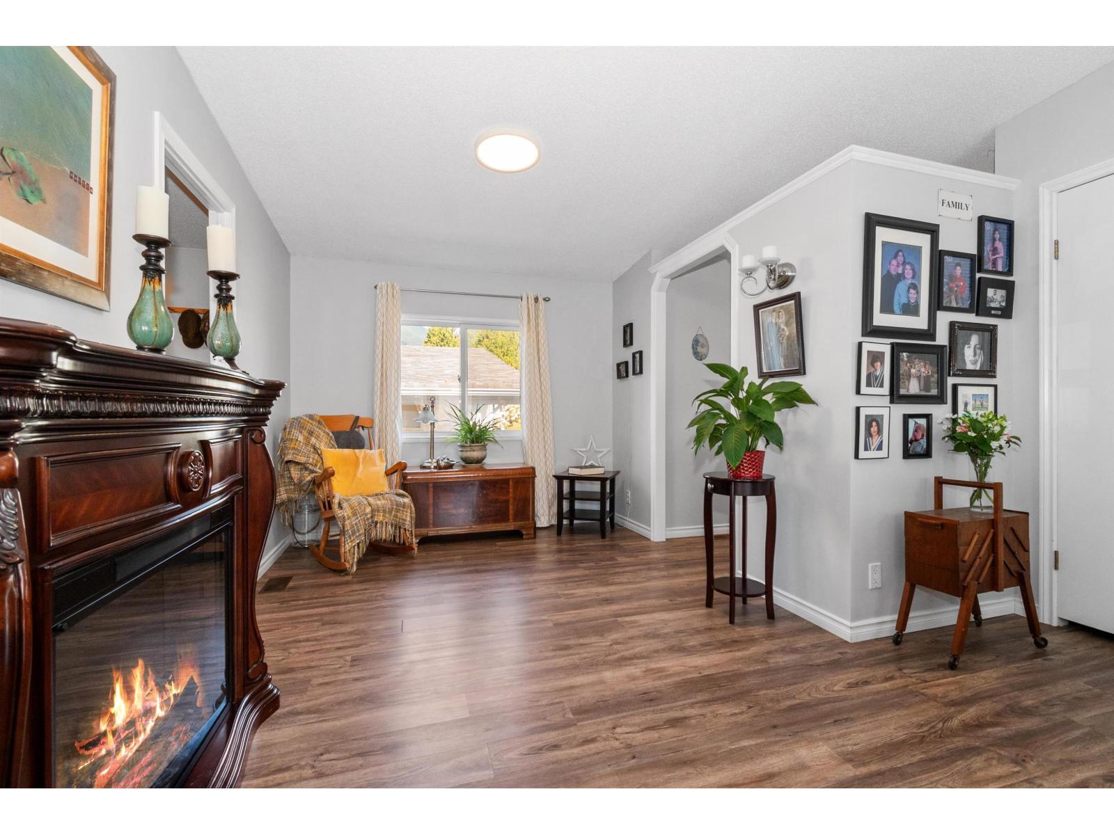 13 41168 LOUGHEED HIGHWAY, Mission