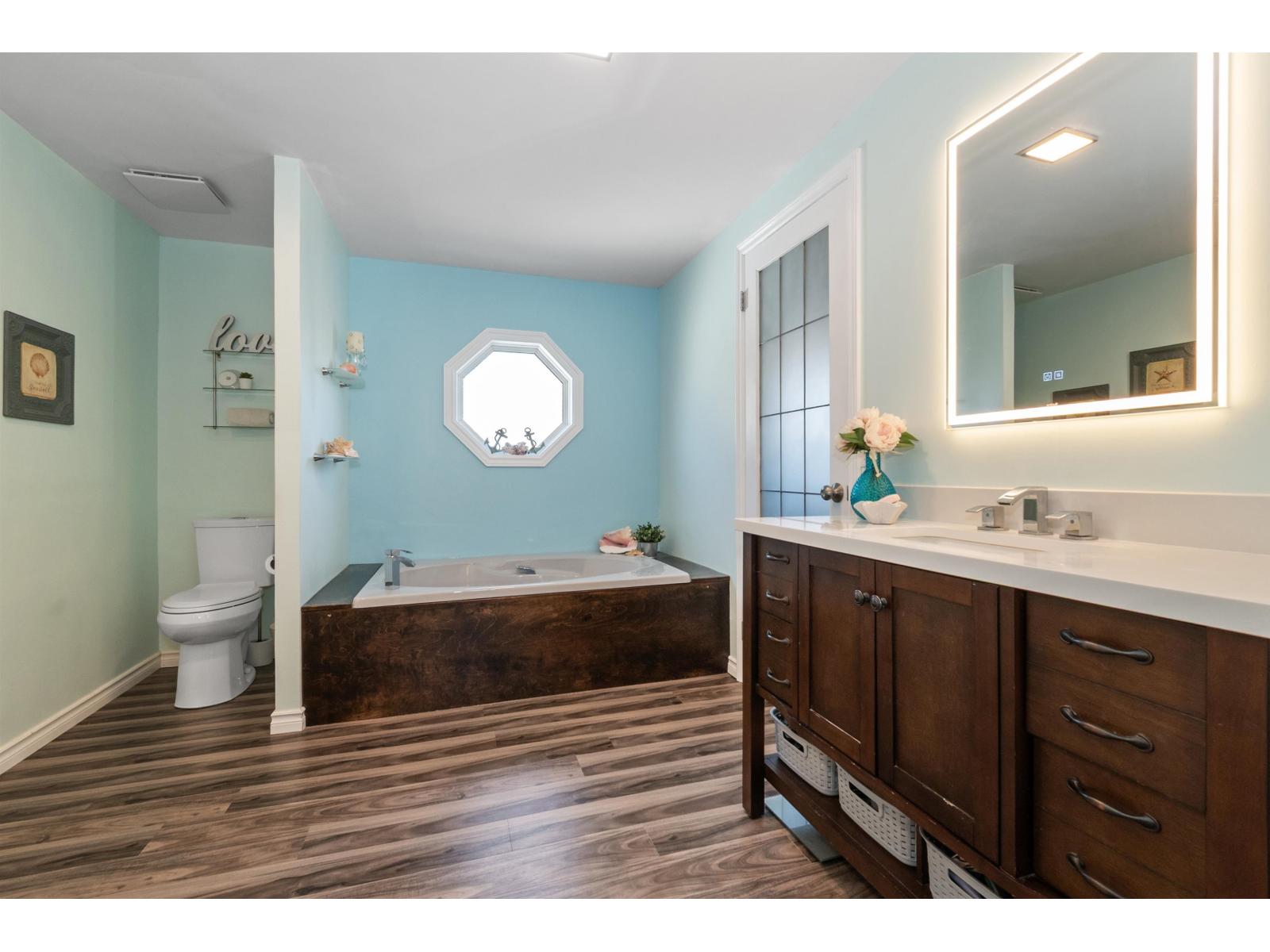 13 41168 LOUGHEED HIGHWAY, Mission