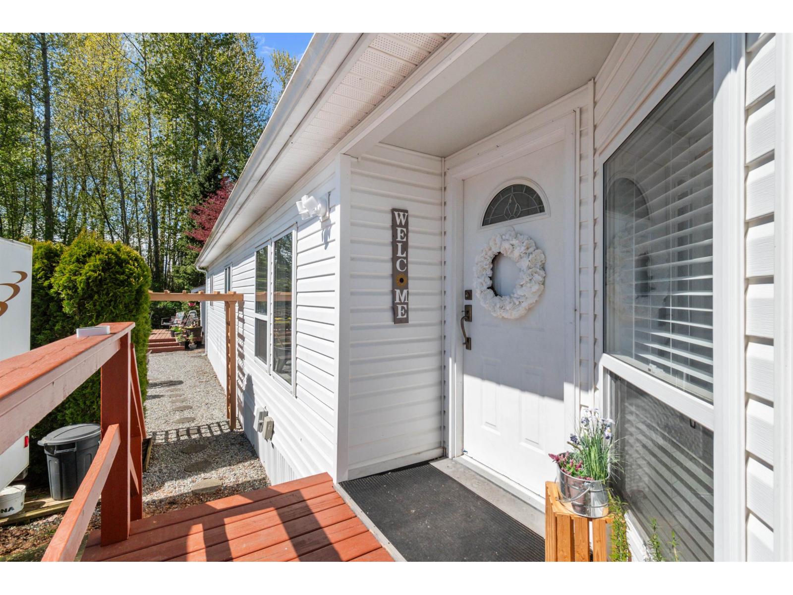 13 41168 LOUGHEED HIGHWAY, Mission
