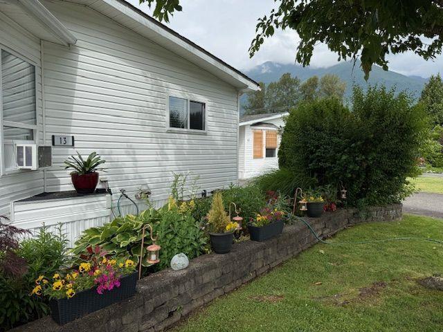 13 41168 LOUGHEED HIGHWAY, Mission