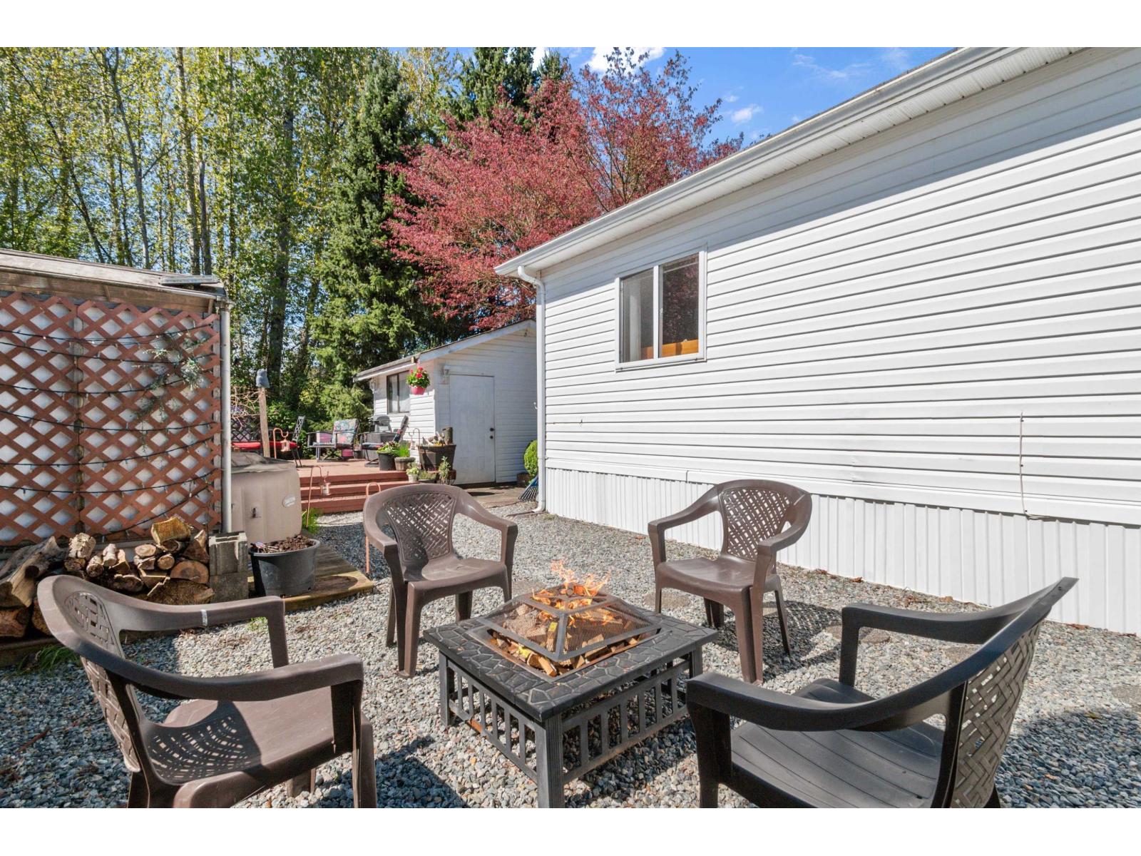 13 41168 LOUGHEED HIGHWAY, Mission