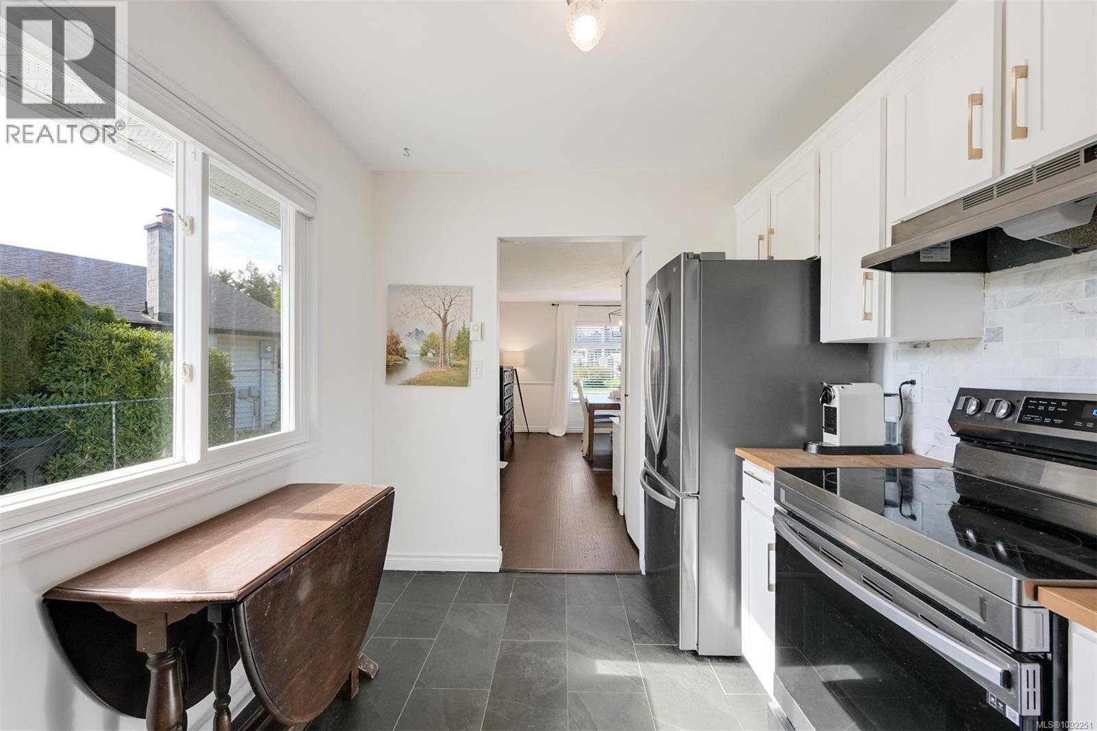 2114 REDWING PL - 19