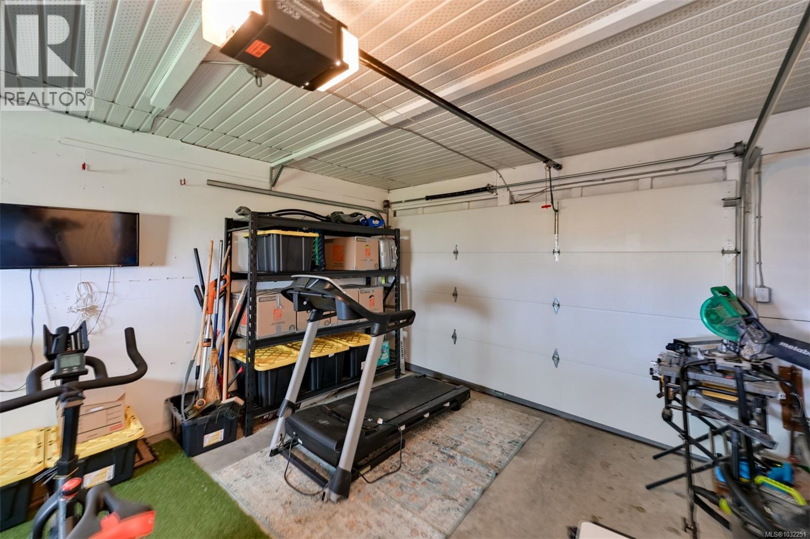 2114 REDWING PL - 35