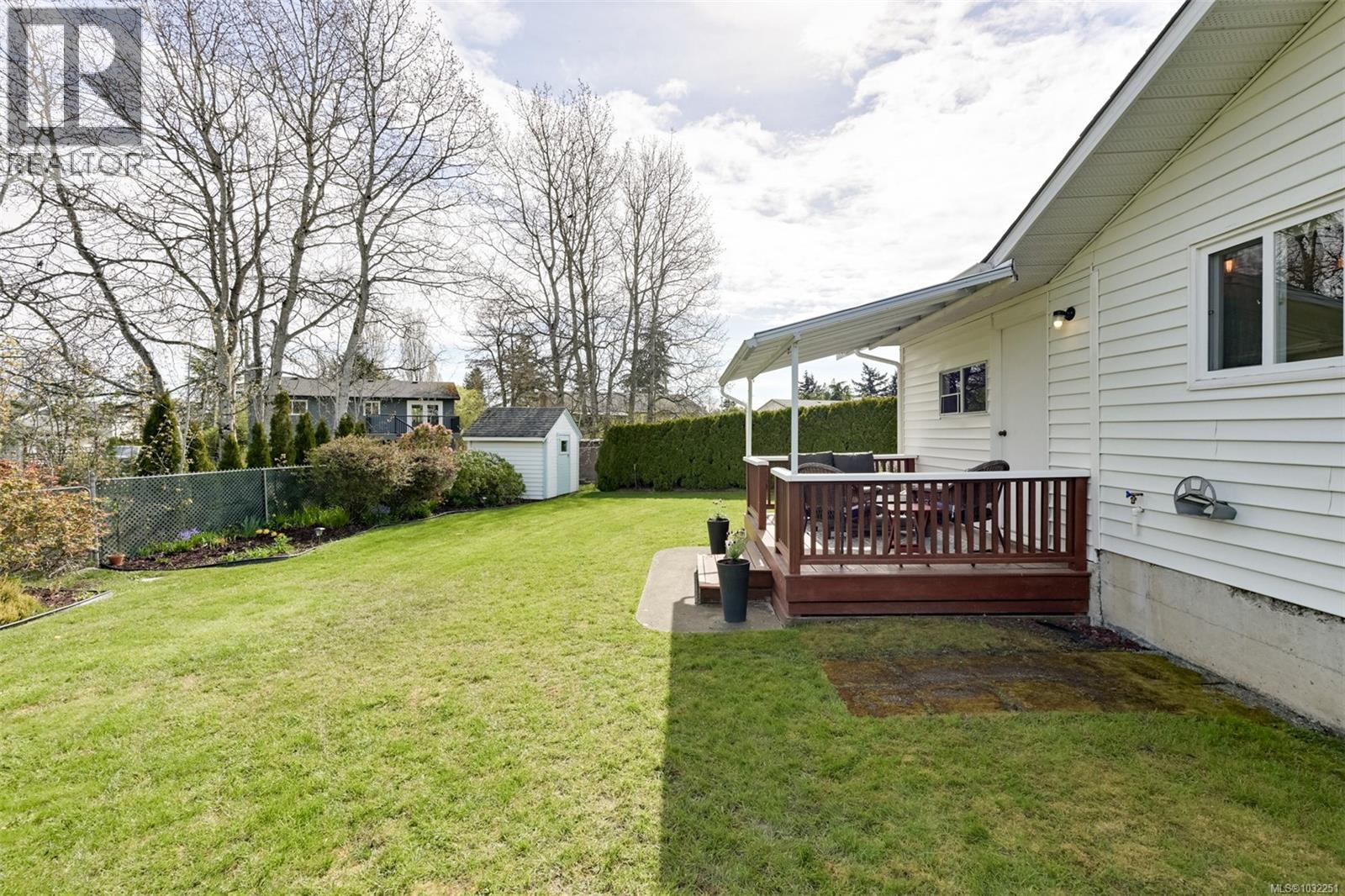 2114 REDWING PL - 38