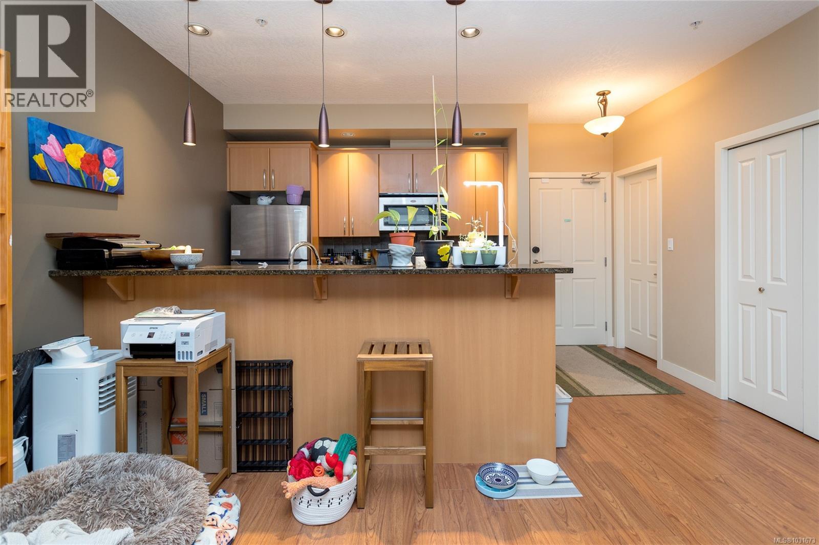 #415 623 TREANOR AVE - 16