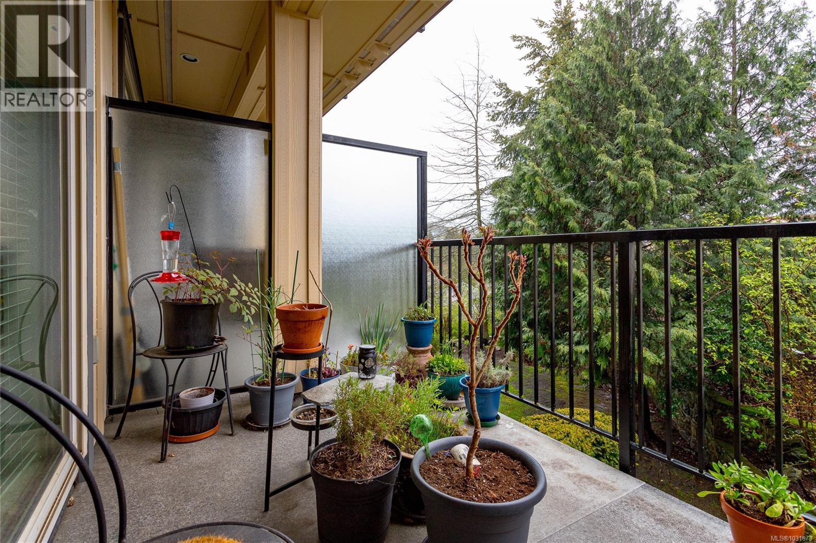 #415 623 TREANOR AVE - 24